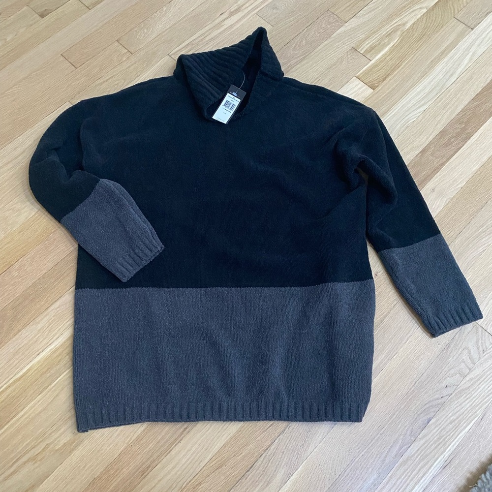 Color block black and grey, high neck sweater